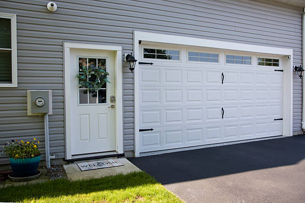 24/7 Emergency Garage Door Panel Replacement experts in Needville, TX